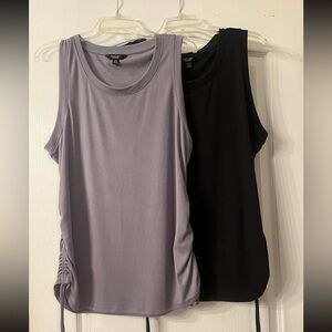 2 Pre-Owned Vera Wang Sleeveless Tops